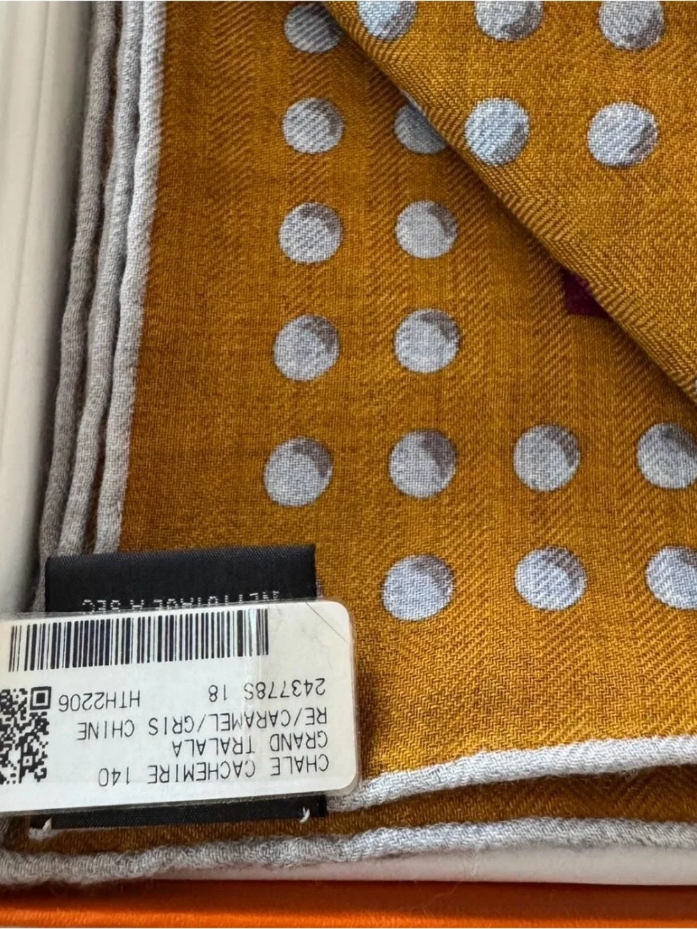 Hermes Grand Tralala 140 cashmere shawl - Picture 6 of 8